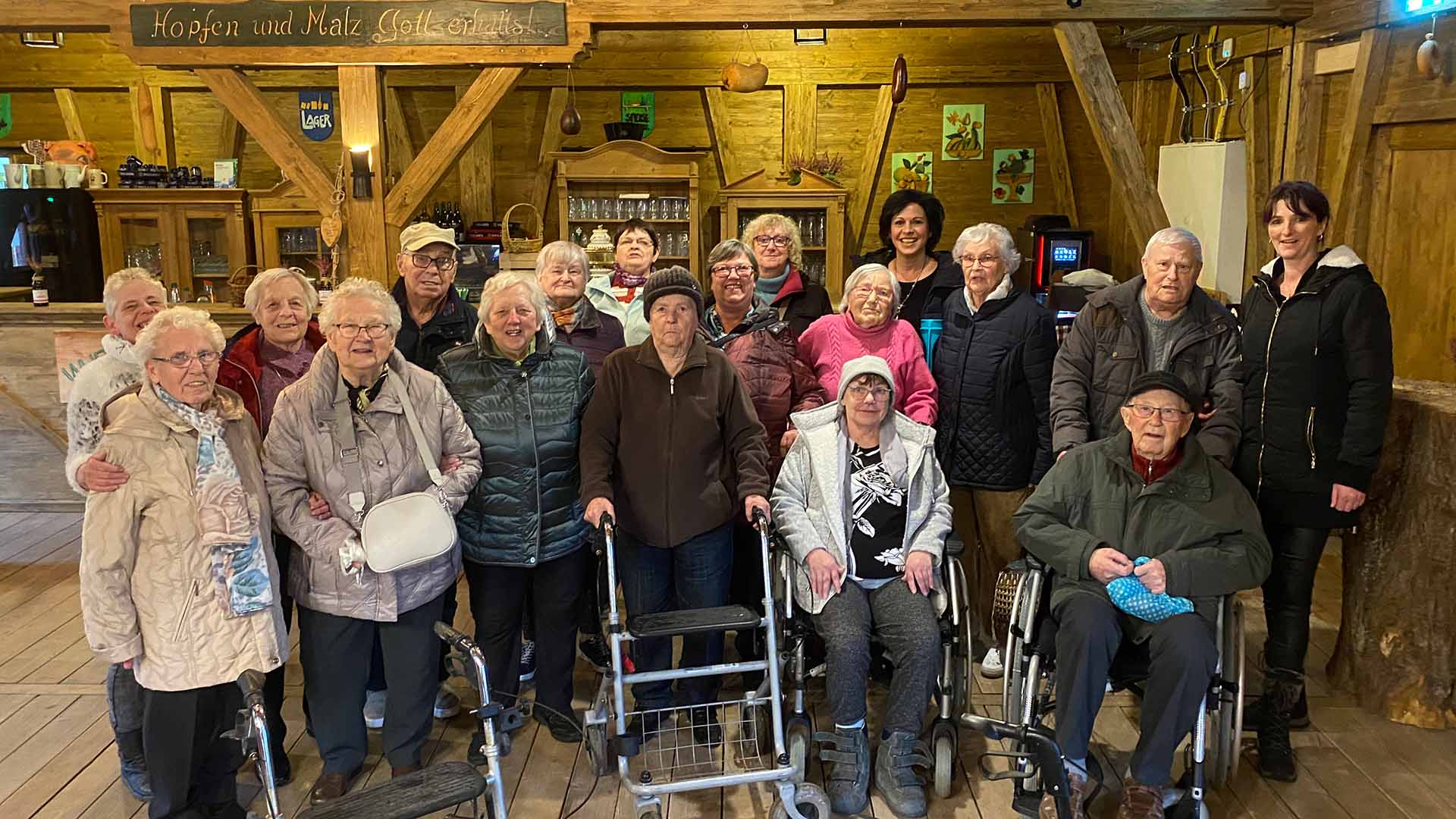 Ausflug der Tagespflege Tonna ins Bratwurstmuseum